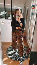 Charger l&#39;image dans la galerie, Pantalon DELILA velours leo