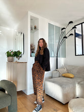 Charger l&#39;image dans la galerie, Pantalon DELILA velours leo
