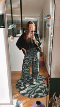 Charger l&#39;image dans la galerie, Pantalon DELILA velours leo