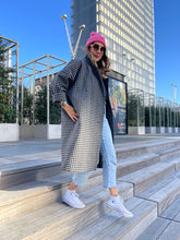 Charger l&#39;image dans la galerie, Manteau long Boyfriend Izia - laine vichy gris et noir